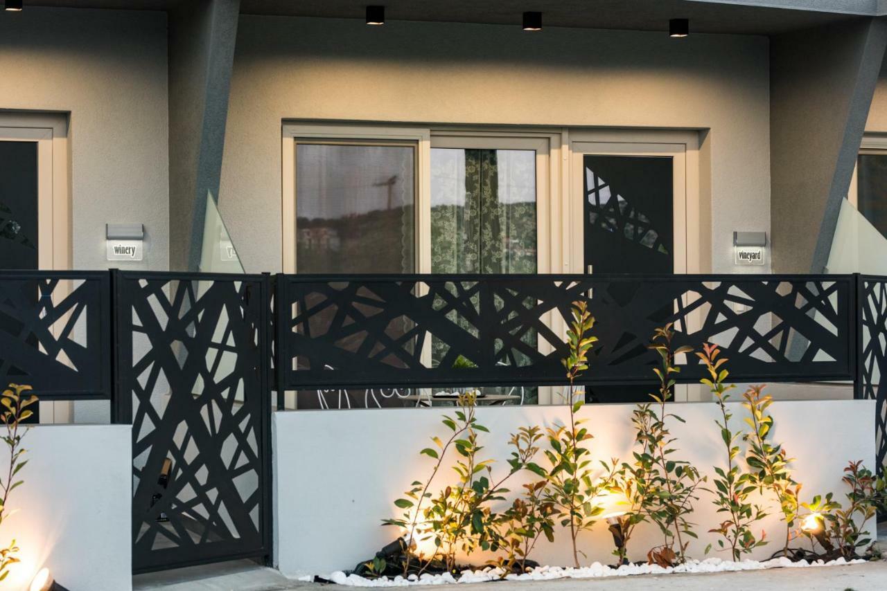 Oinoelia Luxury Suites & Residence بوتوس المظهر الخارجي الصورة